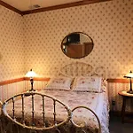 Mariposa Hotel Inn